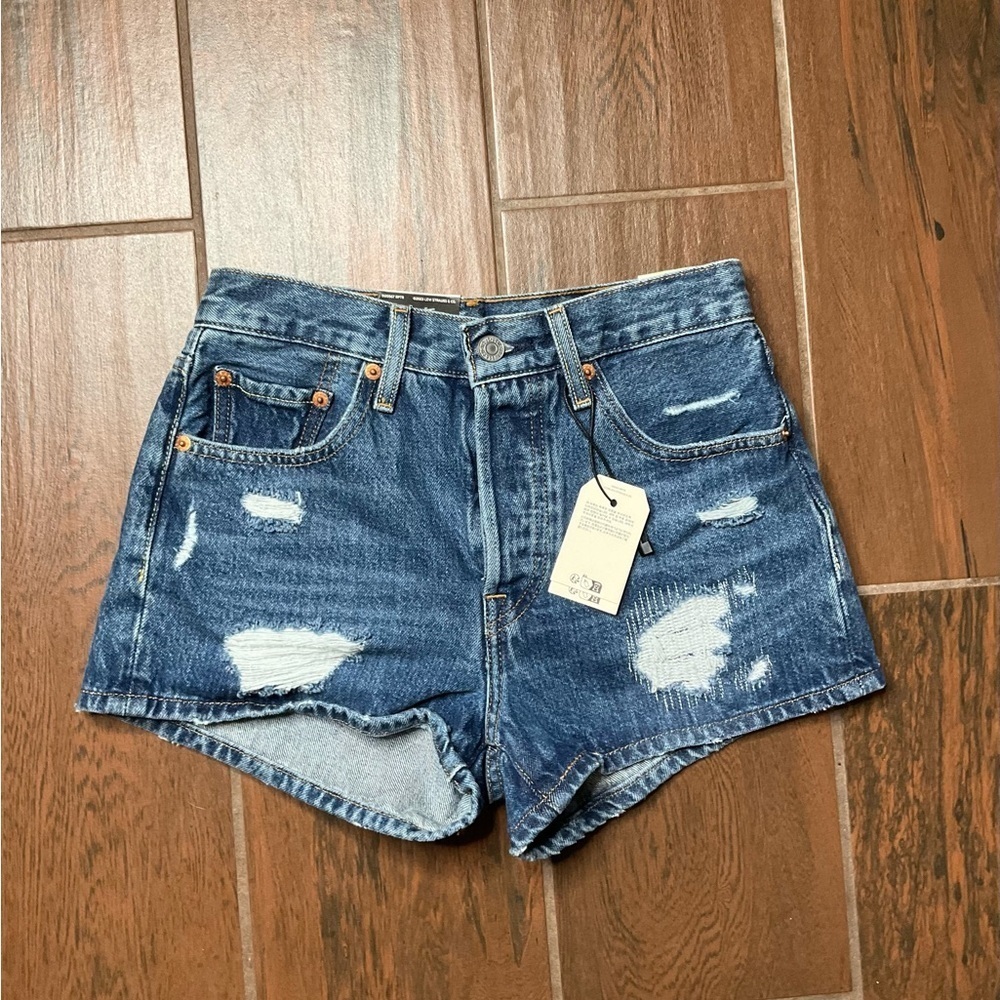 Levi’s Premium Denim Blue Distressed Women's Shorts - Picture 2 of 7